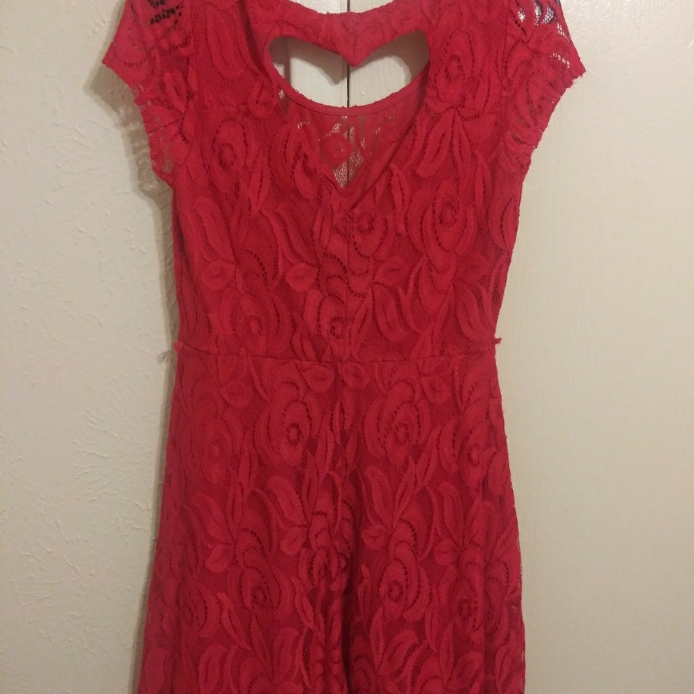 Red Dress - Picture 3 of 3